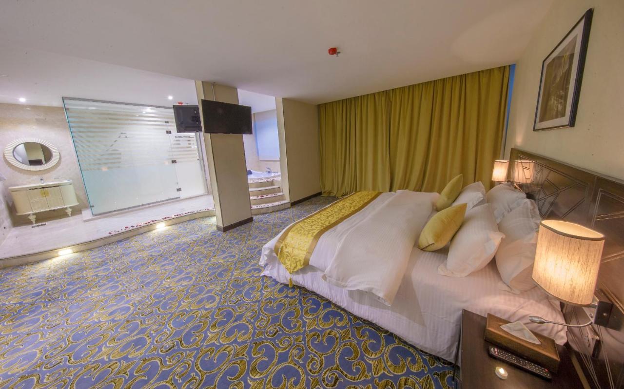 בוריידה Rollins Hotel מראה חיצוני תמונה