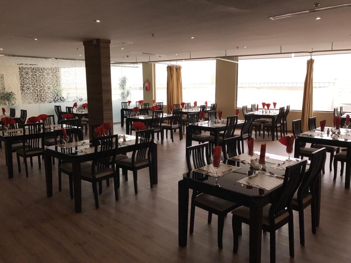 בוריידה Rollins Hotel מראה חיצוני תמונה