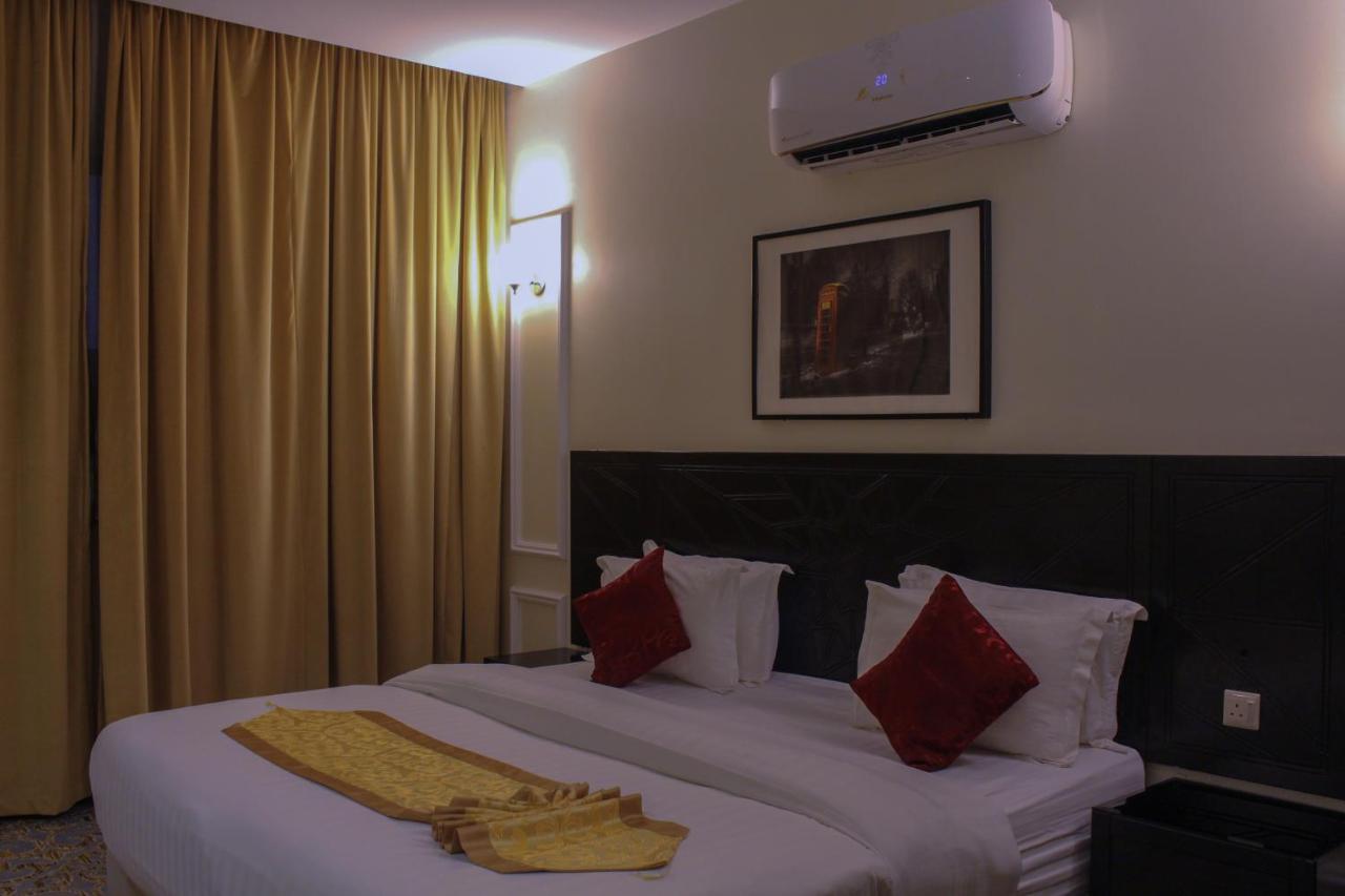 בוריידה Rollins Hotel מראה חיצוני תמונה