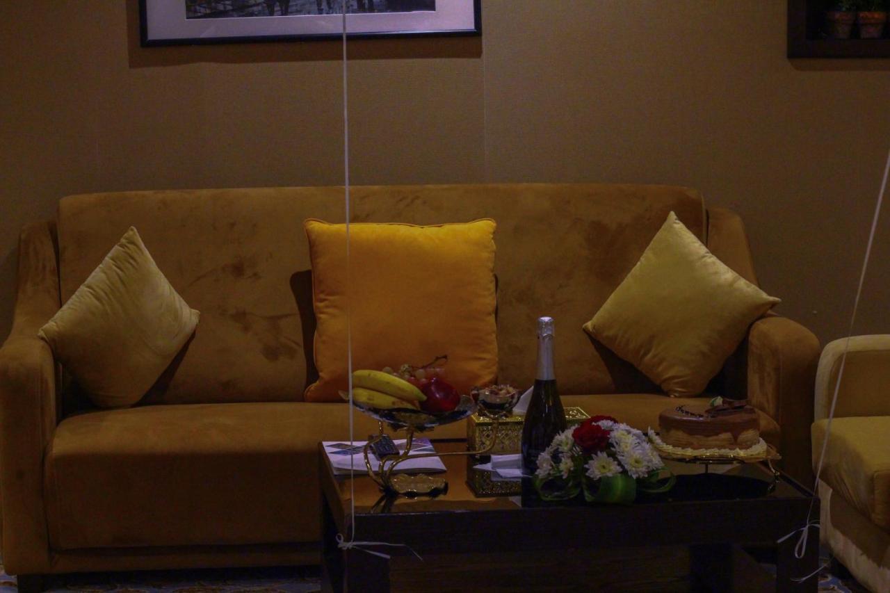 בוריידה Rollins Hotel מראה חיצוני תמונה