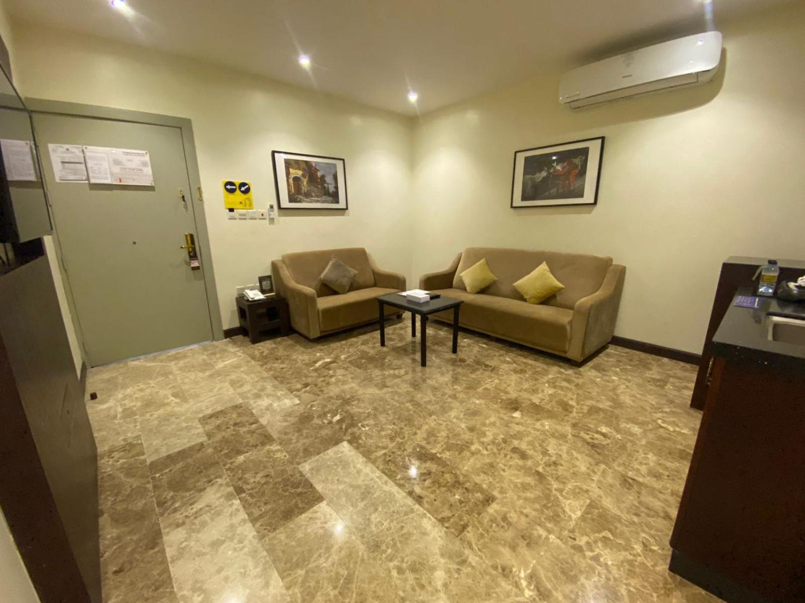 בוריידה Rollins Hotel מראה חיצוני תמונה
